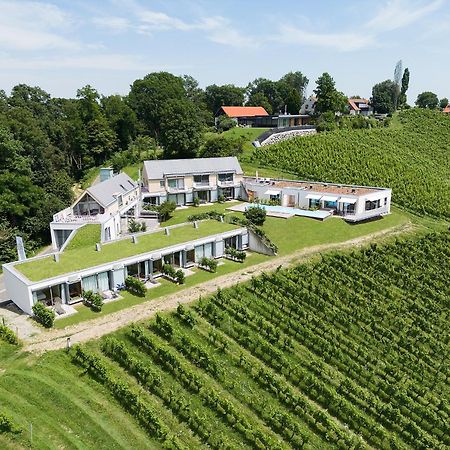 Hideaway An Der Weinstrasse - Pool & Sauna - Apartments Anderlage Spielfeld Luaran gambar