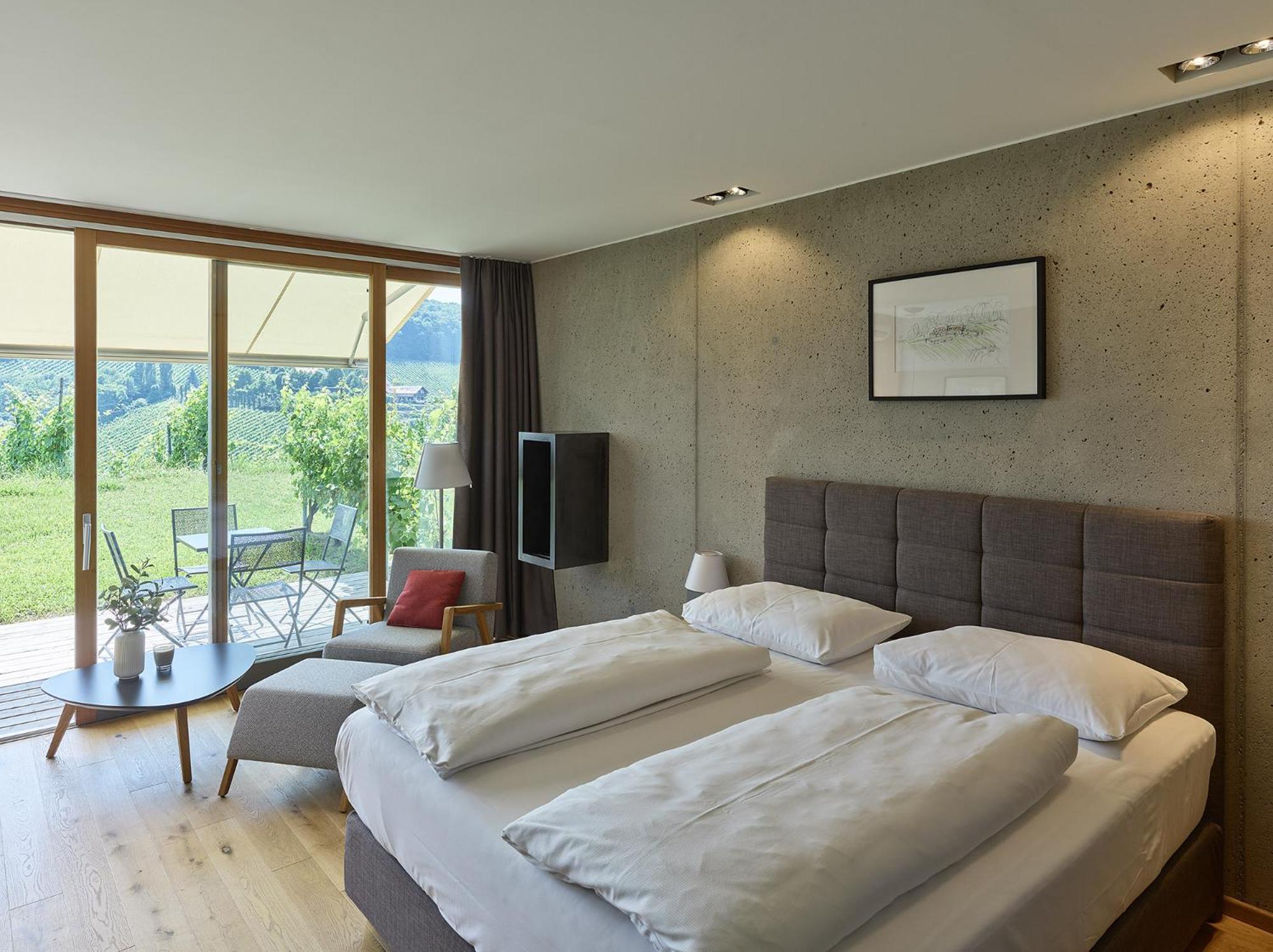Hideaway An Der Weinstrasse - Pool & Sauna - Apartments Anderlage Spielfeld Luaran gambar